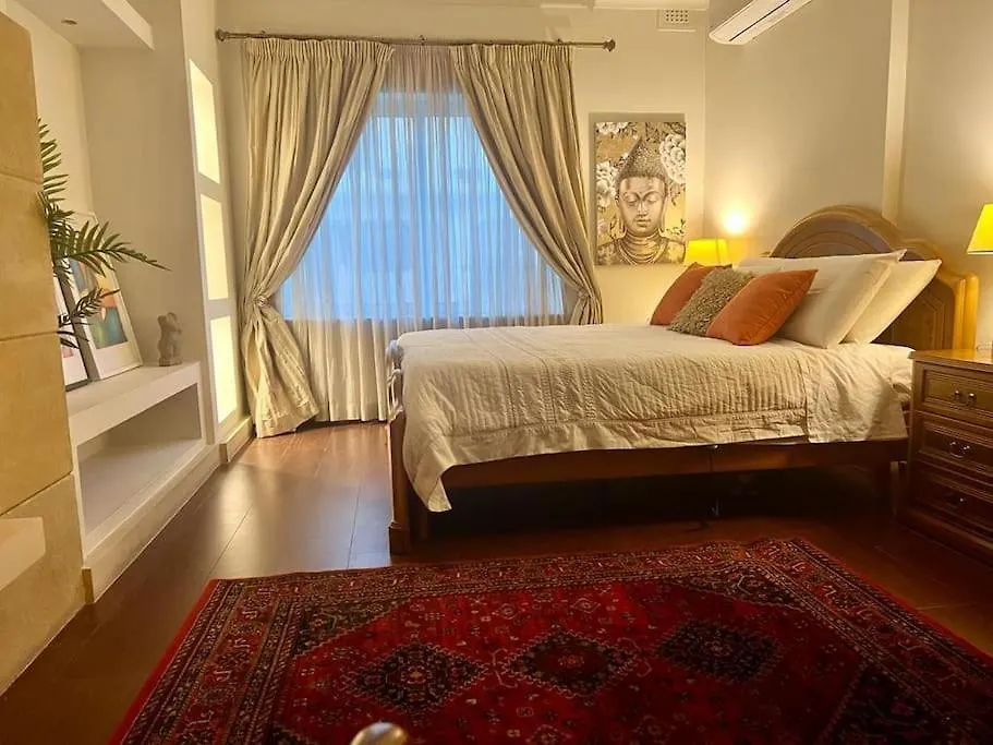 Pembroke St Julians Luxury, Comfort, Location